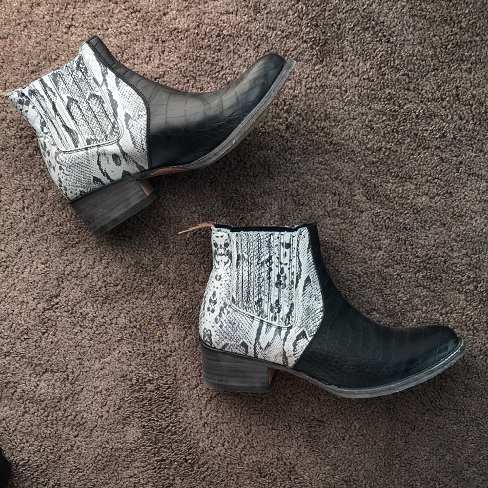Freebird by Steven Black Booties